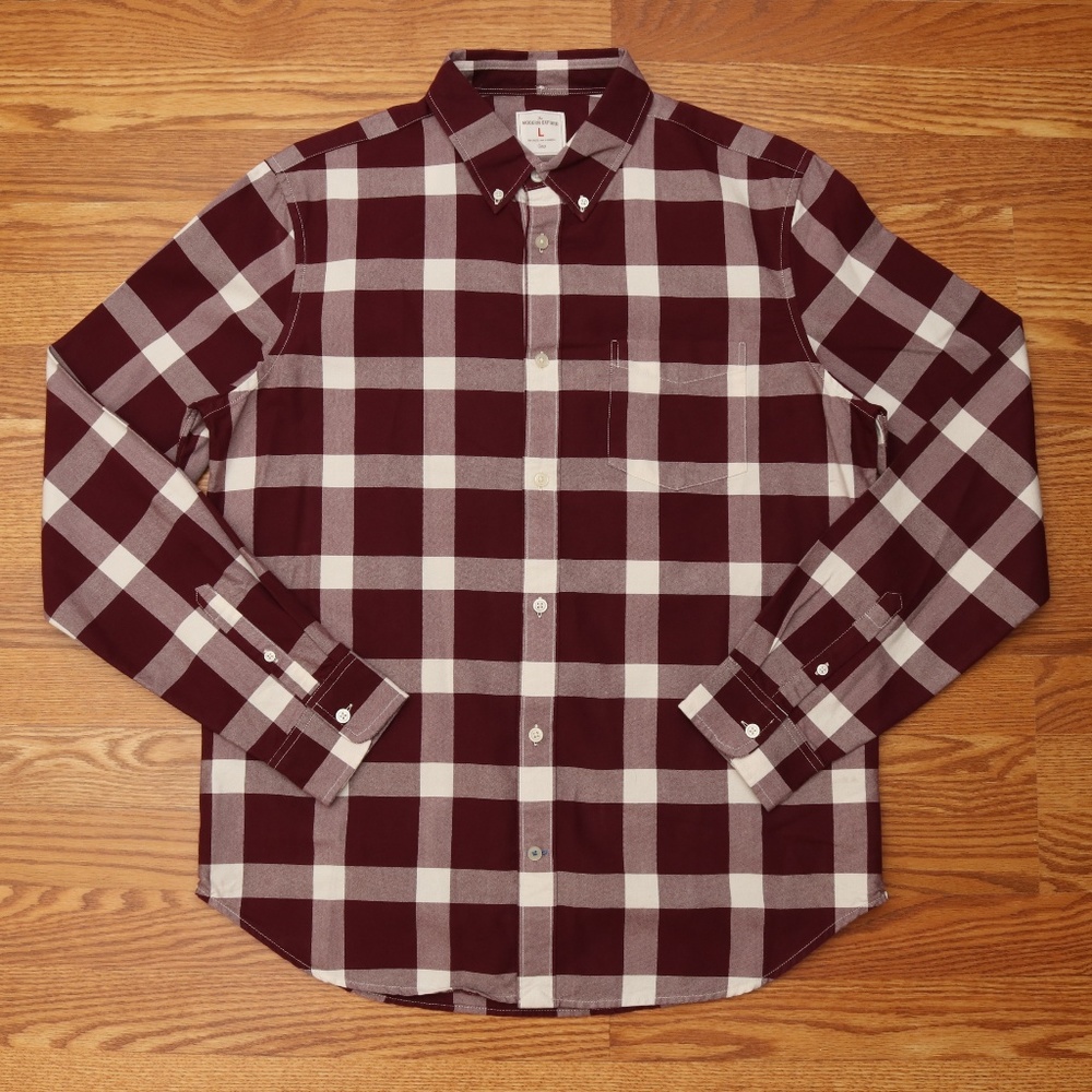 *SOLD* Gap Casual Modern Oxford Button Down Shirt